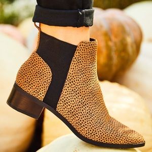 crown vintage afessa bootie leopard